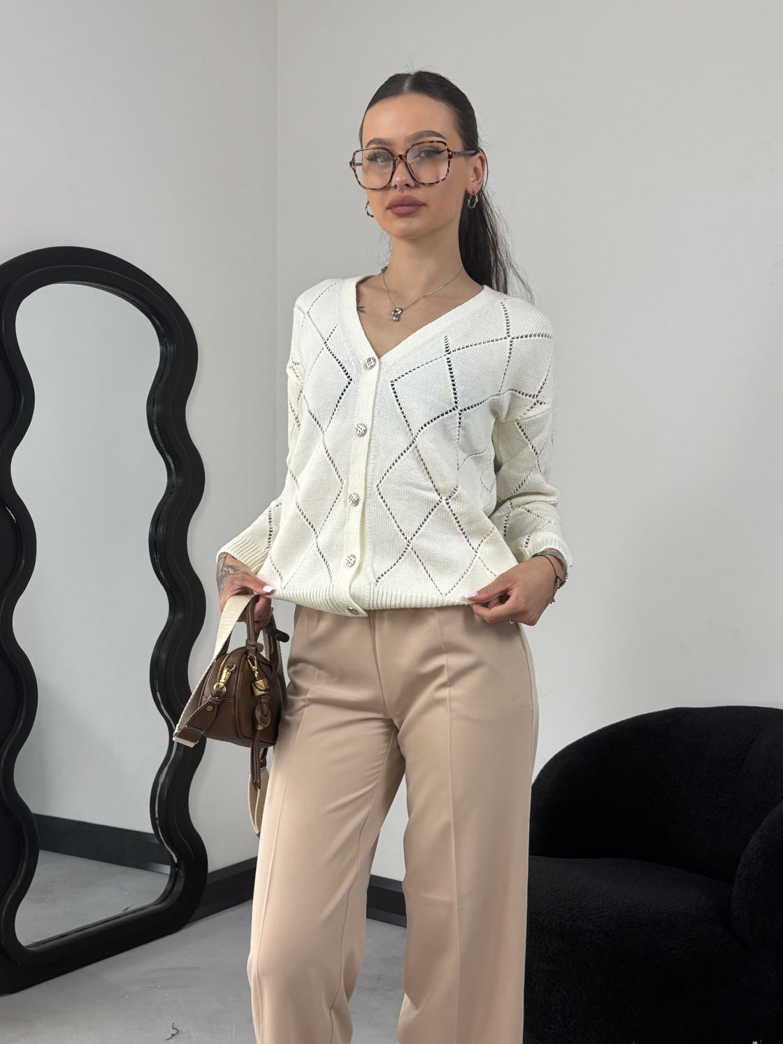 Sweter Damski Model LC-SW-A10-1.23X Ecru -