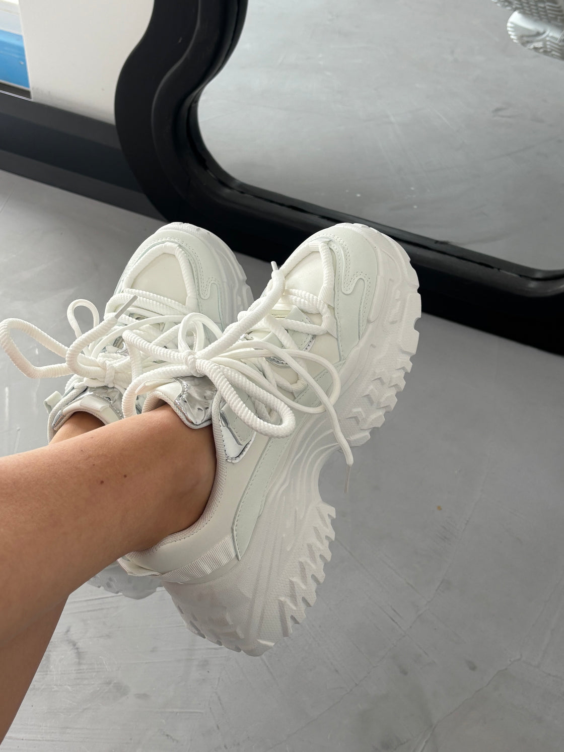 Buty Sportowe Model Nevela BL503P White -